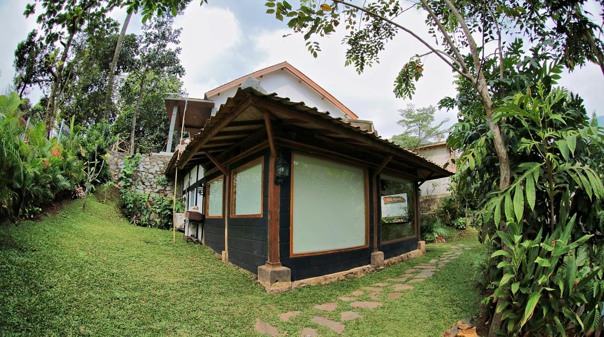 Tirta Arsanta Hot Springs & Villa Bogor Kültér fotó