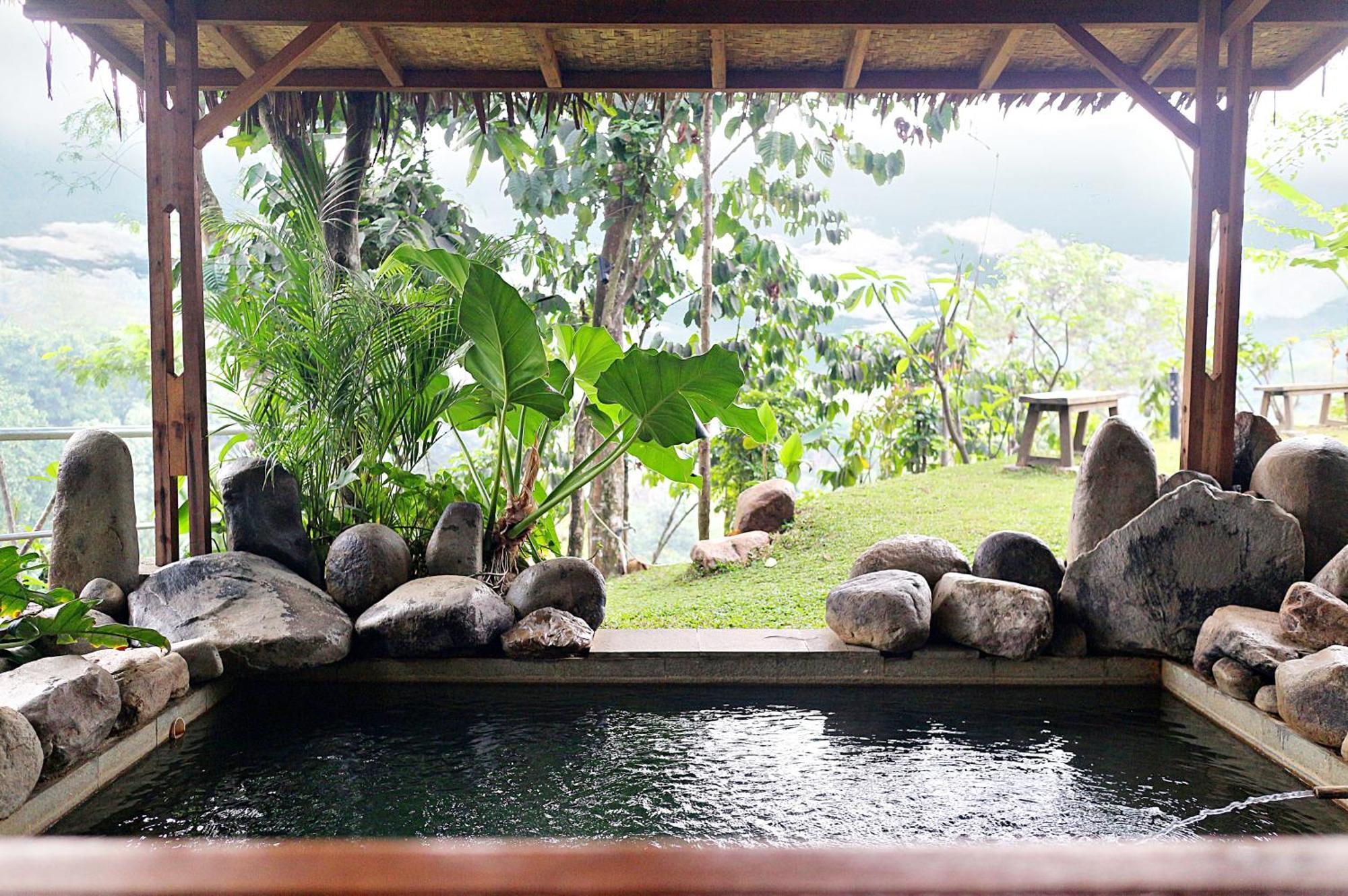 Tirta Arsanta Hot Springs & Villa Bogor Kültér fotó