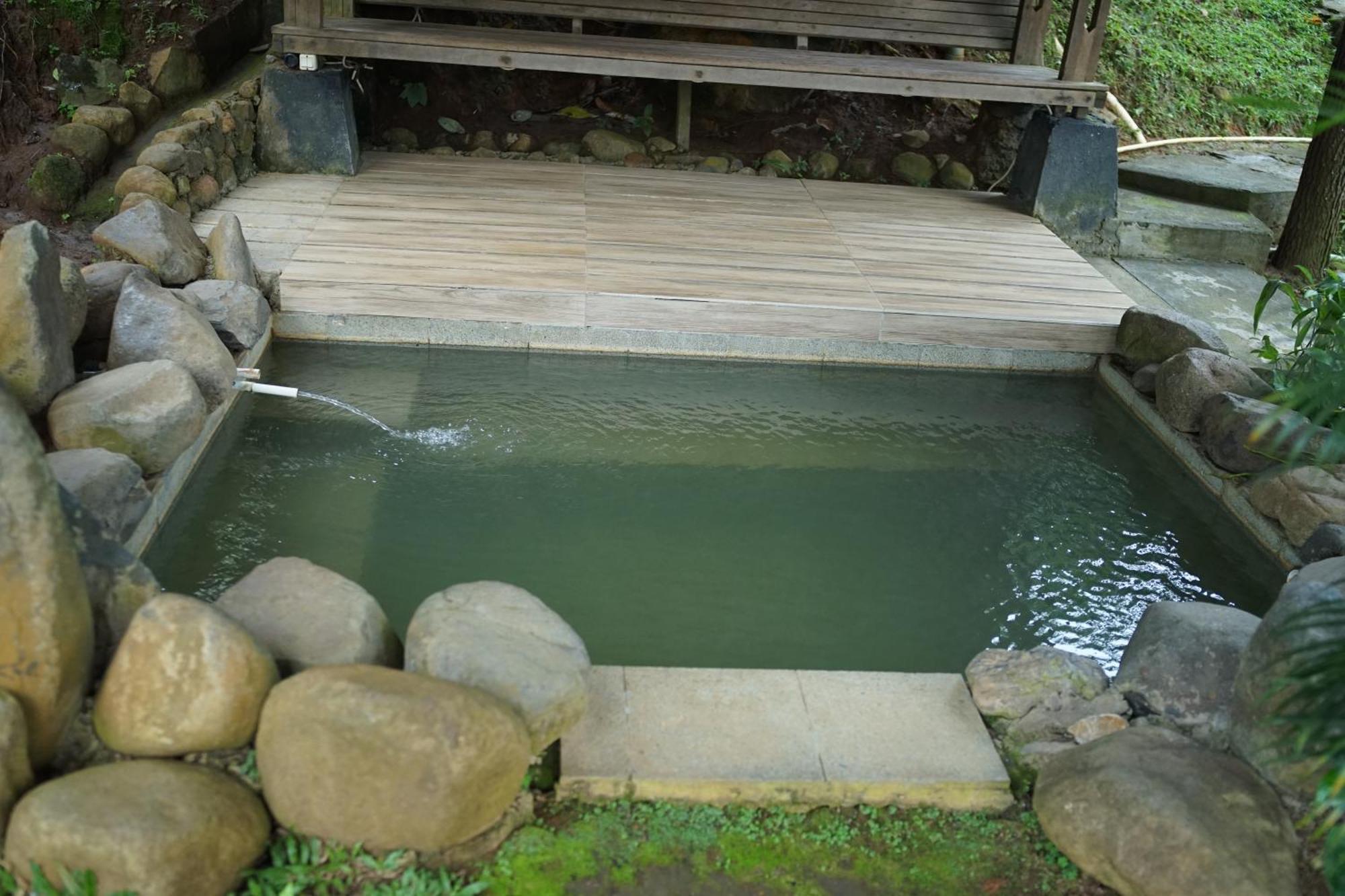 Tirta Arsanta Hot Springs & Villa Bogor Kültér fotó