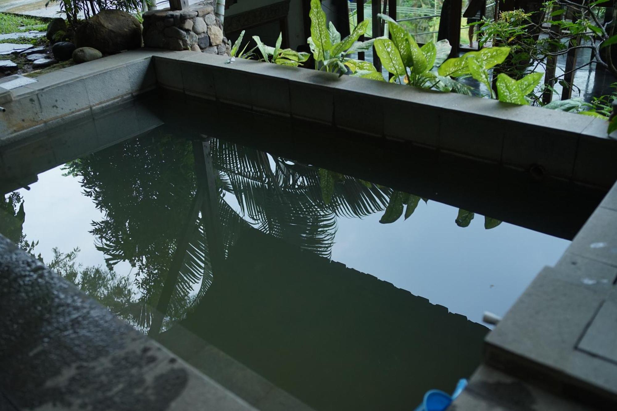 Tirta Arsanta Hot Springs & Villa Bogor Kültér fotó